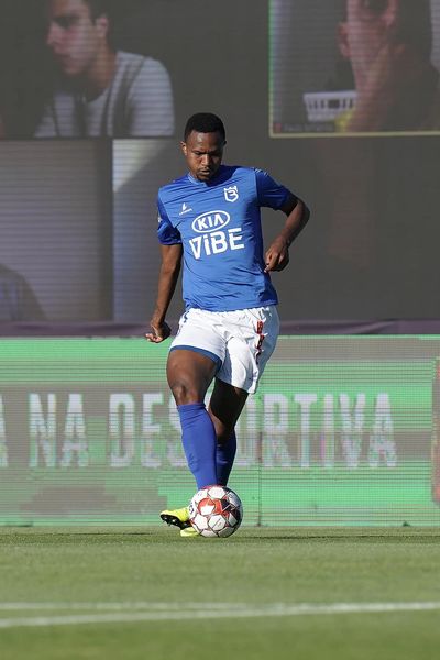 Thibang Phete Contract and Salary woth Belenenses SAD; What's his Net ...