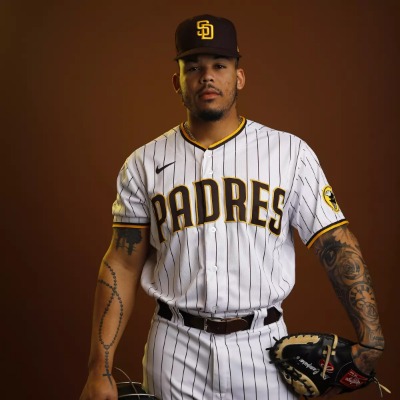 Luis Campusano's Biography - Stats, recent team Parents, networth ...